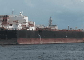 Marine Ecosystems & Livelihoods At Risk If Venezuelan Oil Tanker Sinks