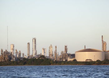 Is Trinidad and Tobago striving to overcome its dependence on fossil fuels?